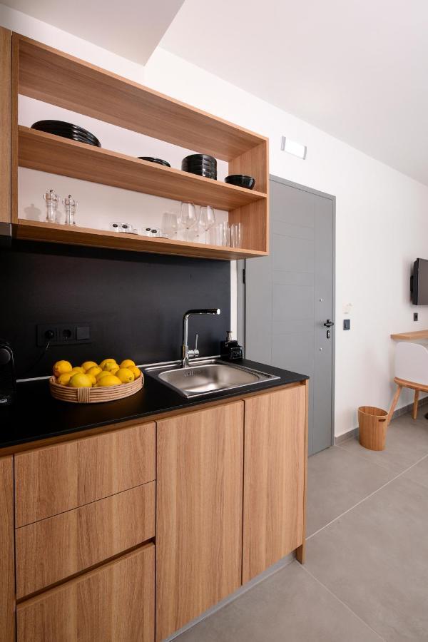 Ostracon Suites PalaiónTsiflíkion エクステリア 写真