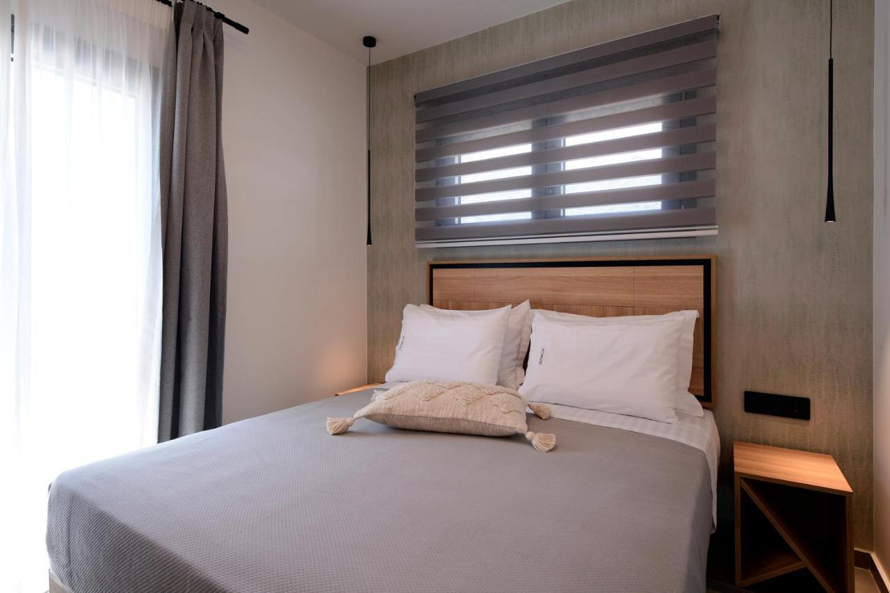 Ostracon Suites PalaiónTsiflíkion エクステリア 写真
