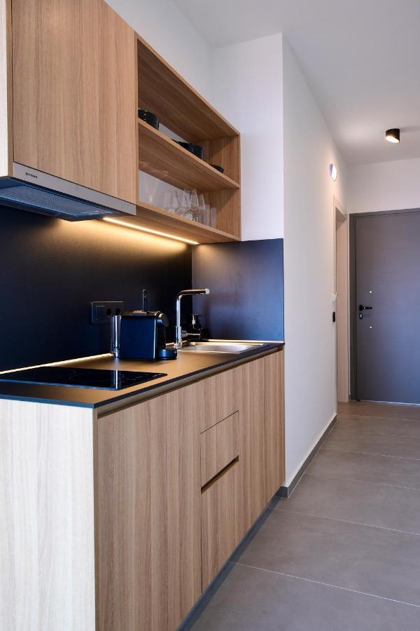 Ostracon Suites PalaiónTsiflíkion エクステリア 写真